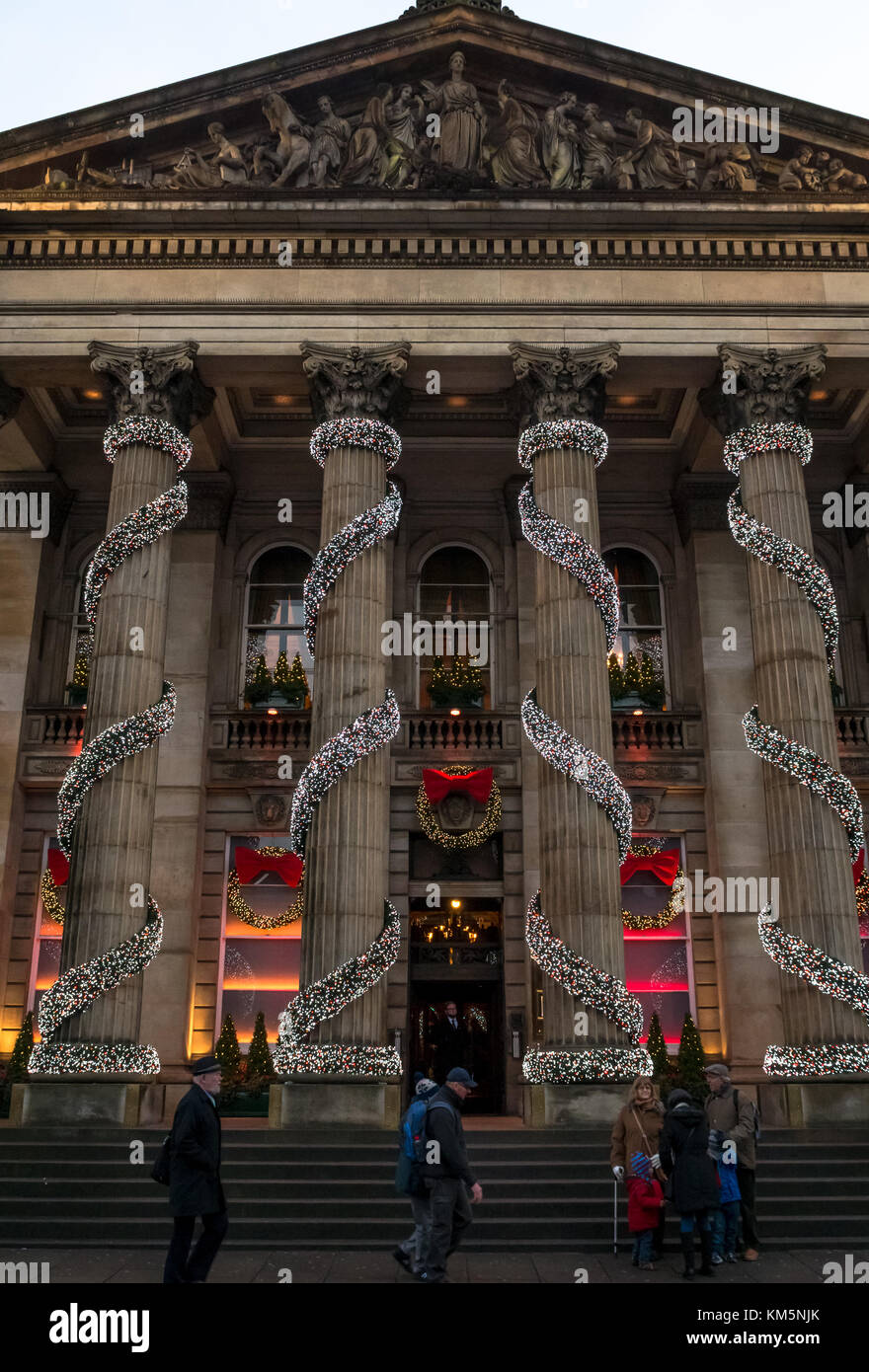 Street, Edinburgh, Scotland, United Kingdom, 4th December 2017