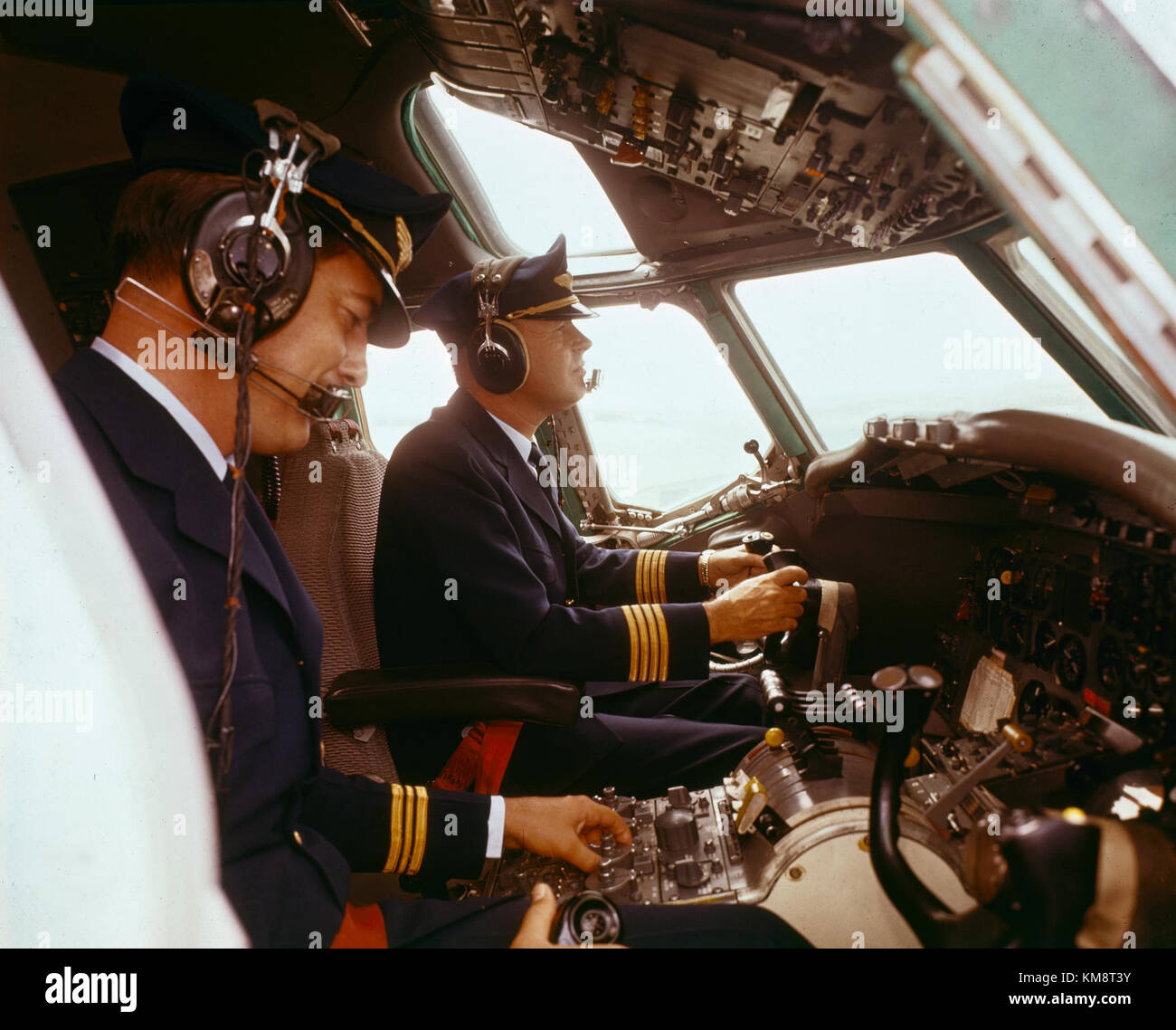 Sas Dc 8 33 Dan Viking Interior Of Aircraft Flight Deck