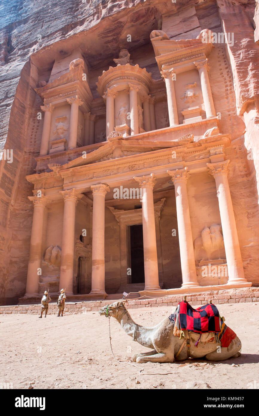 Hvad Faldgruber scramble Petra, UNESCO World Heritage Site, Jordan, Middle East Stock Photo - Alamy