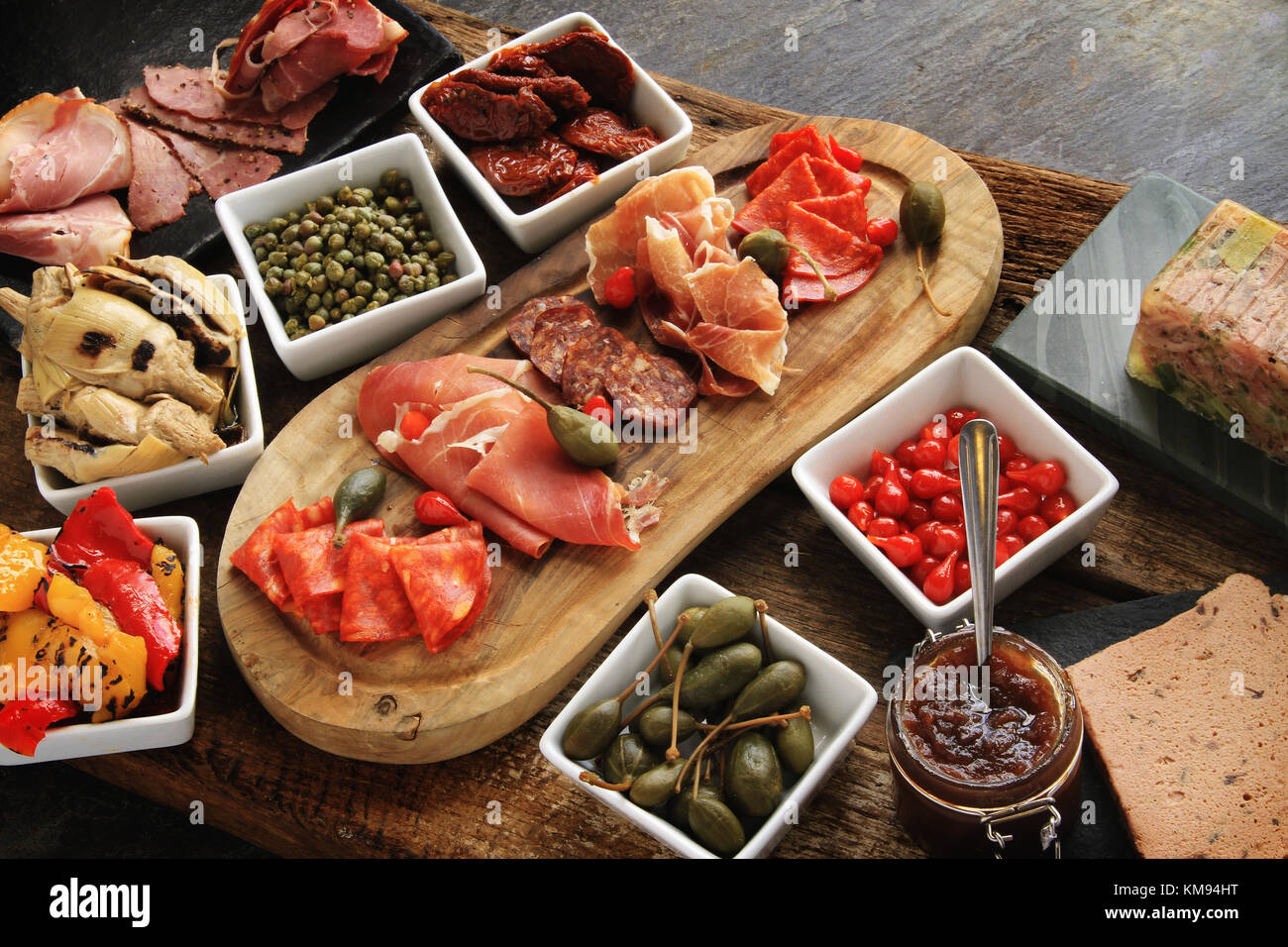 antipasti antipasto antipasta platter Stock Photo Alamy
