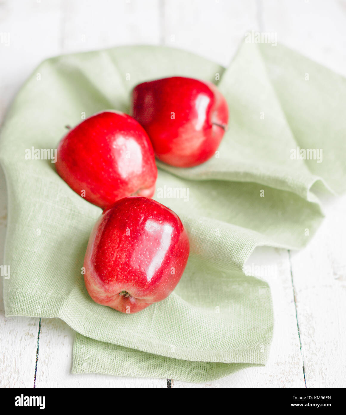 Fresh Farm Raised Apples On Rustic Wooden Background Stock Photo - Alamy