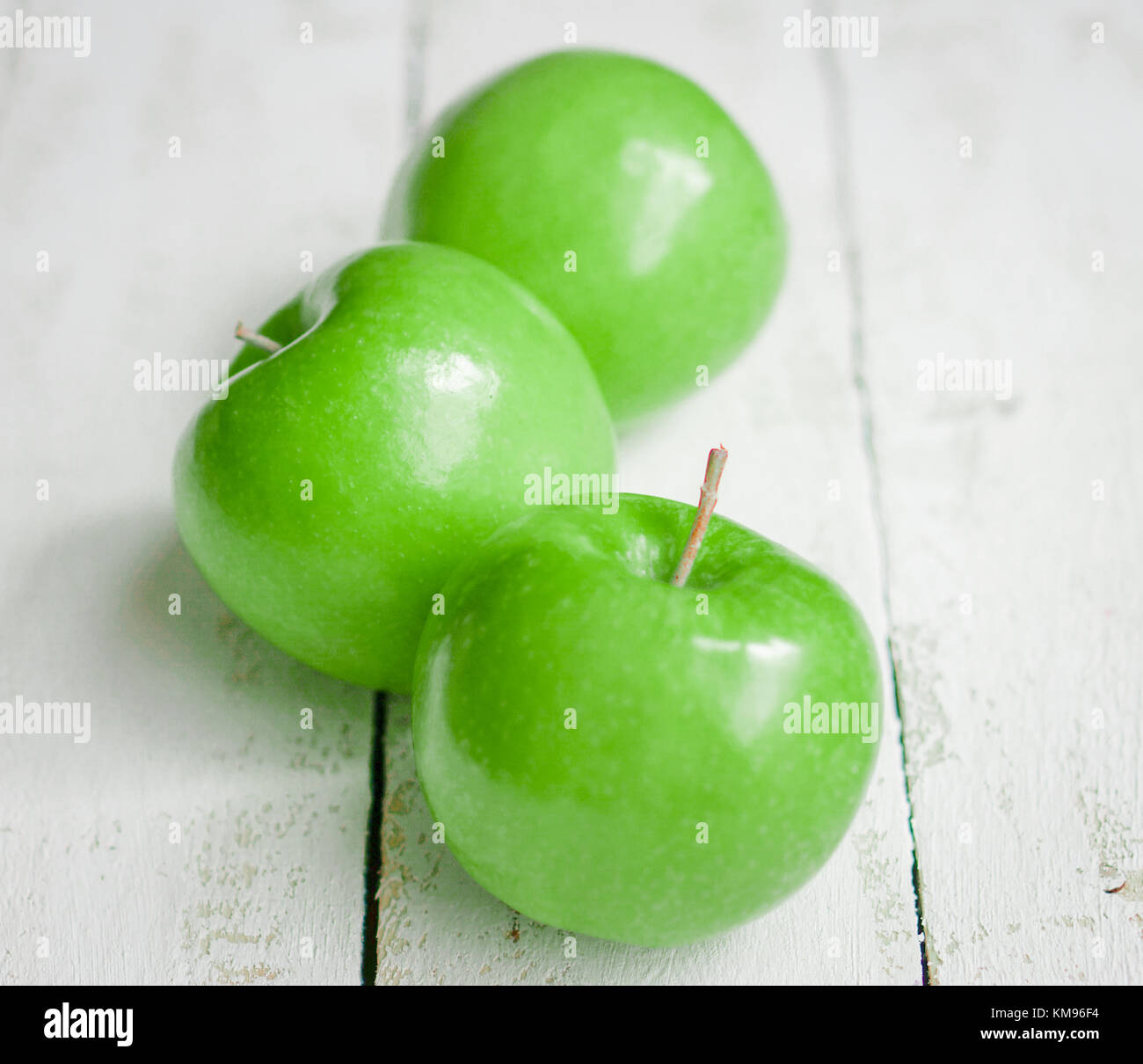 Fresh Farm Raised Apples On Rustic Wooden Background Stock Photo - Alamy