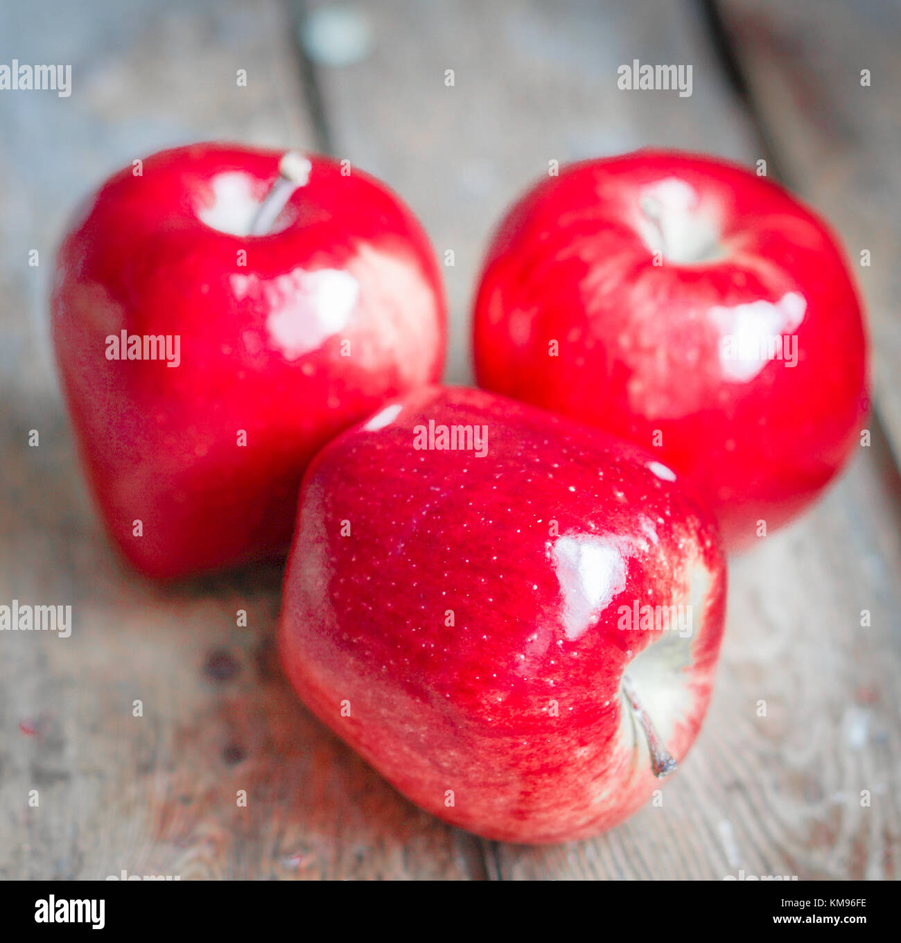 Fresh Farm Raised Apples On Rustic Wooden Background Stock Photo - Alamy