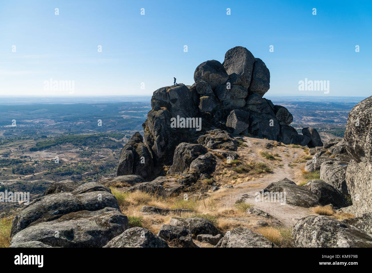 View of the huge rocks at the Wall of the Castle of Monsanto, Portugal Stock Photo