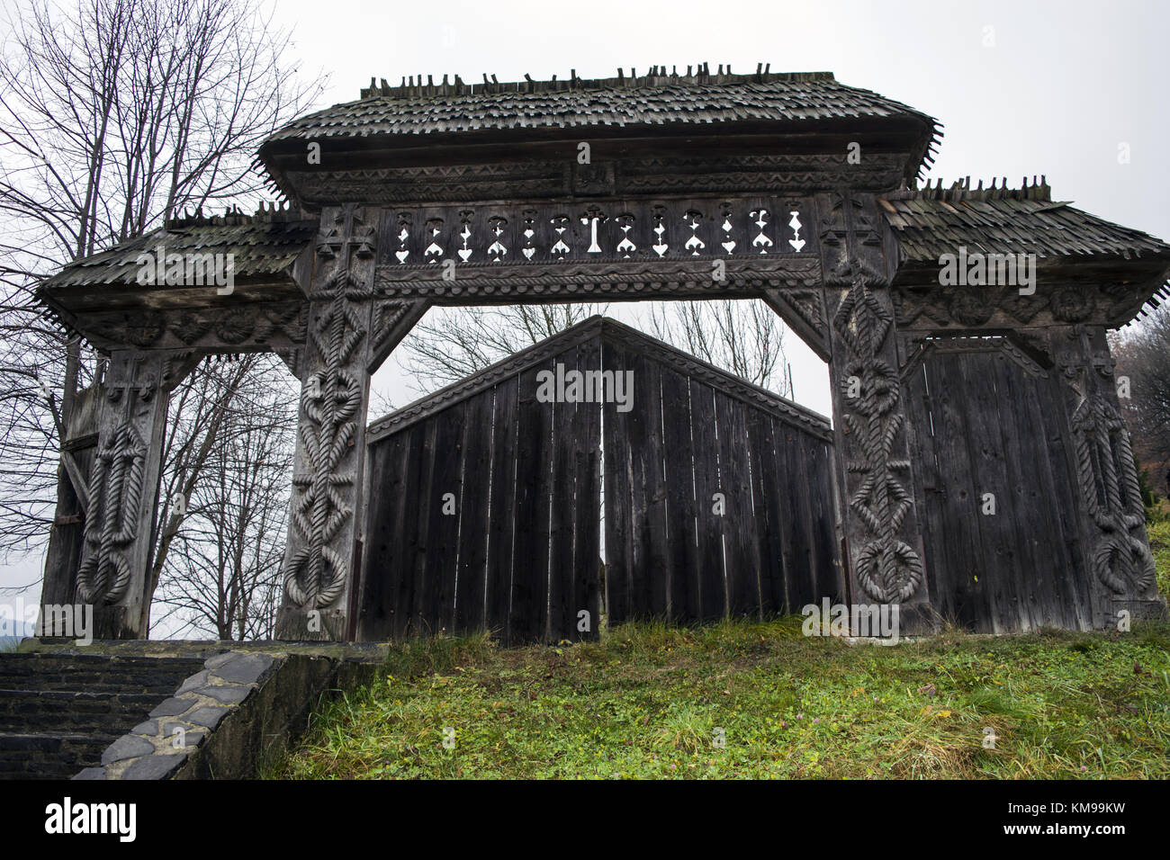 Sculptured gate hi-res stock photography and images - Alamy