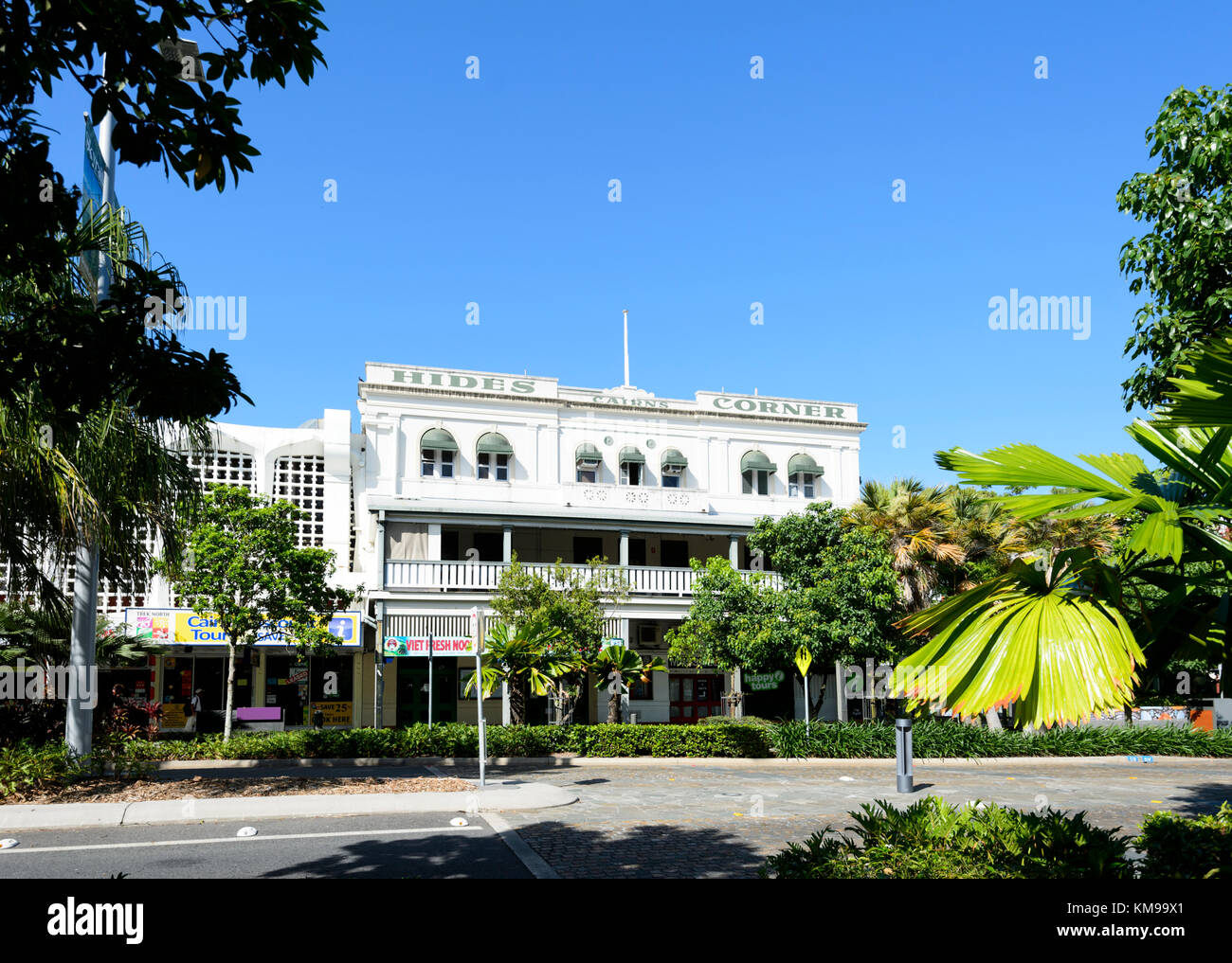 Hides Corner Hotel in historic building, Lake Street, Cairns, Far North Queensland, FNQ, QLD, Australia Stock Photo