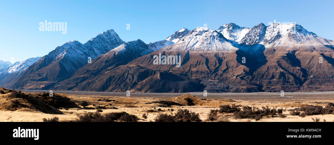 Parorama of the Tasman River flowing through the wide flat-bottomed Tasman Valley in the Southern Alps, South Island,  New Zealand Stock Photo