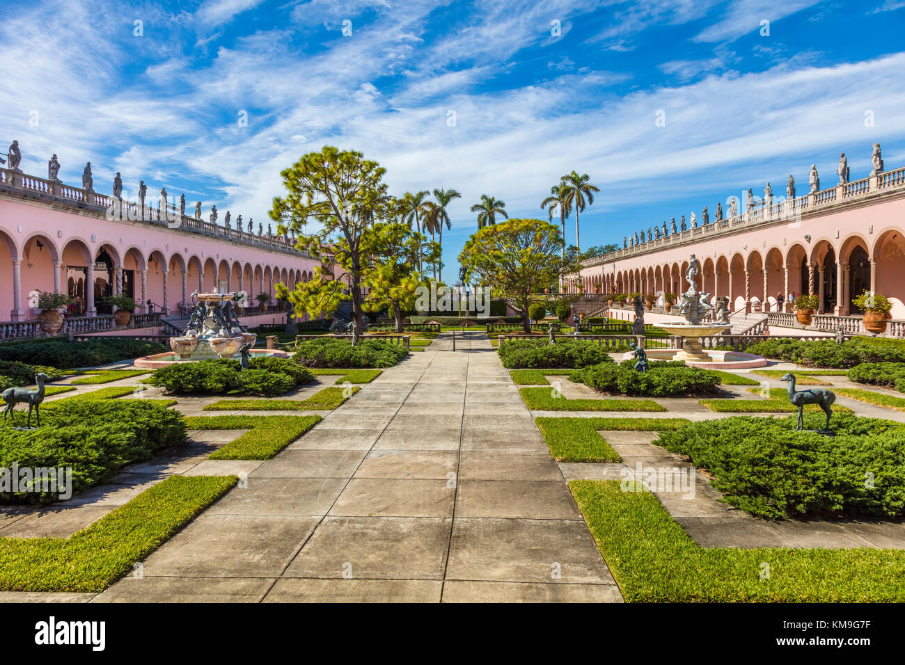 The Courtyard at The John and Mable Ringling Museum of Art in Sarasota ...