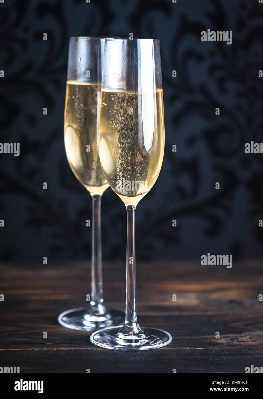 Champagne coupe glasses hi-res stock photography and images - Alamy
