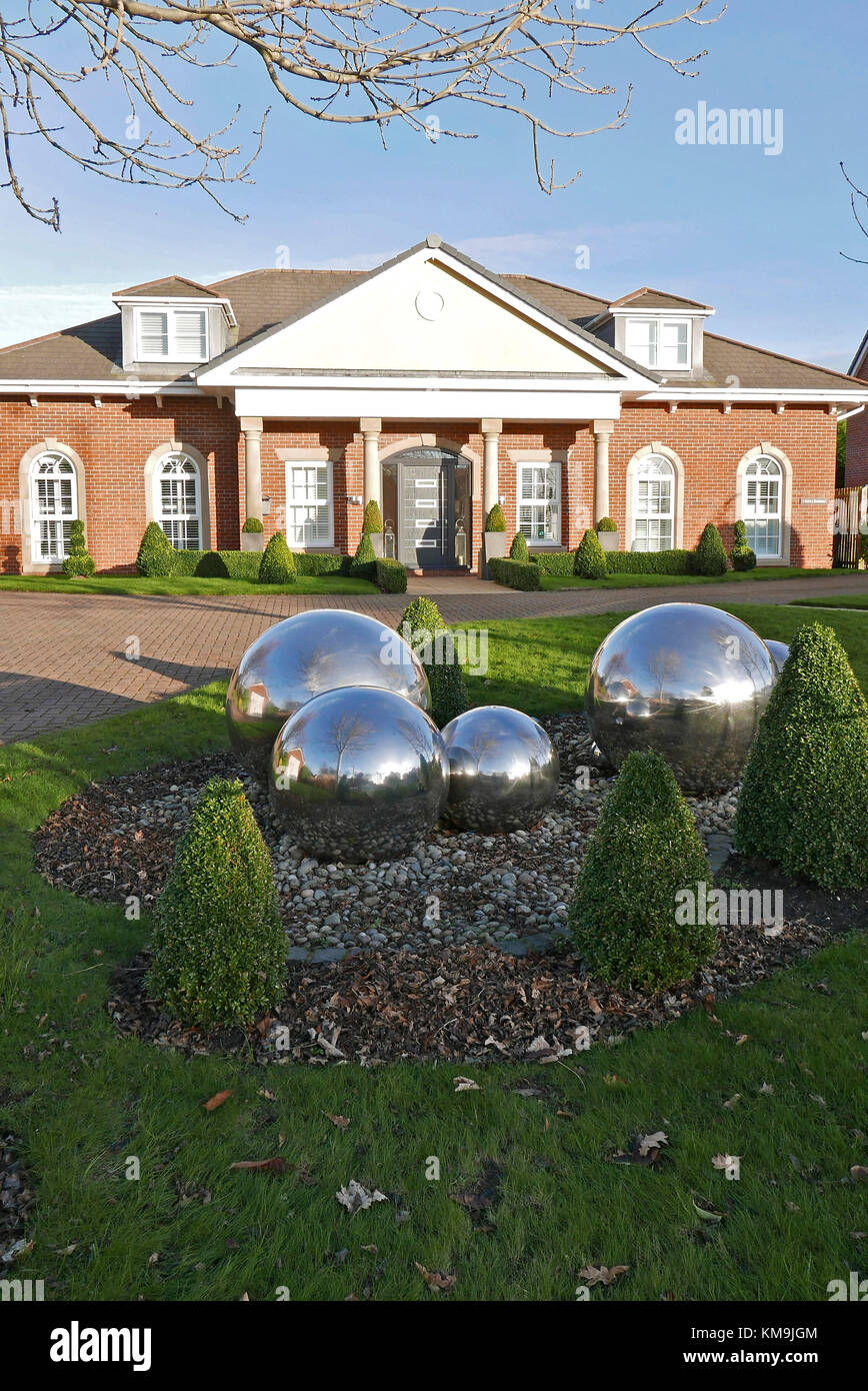 ornamental steel balls