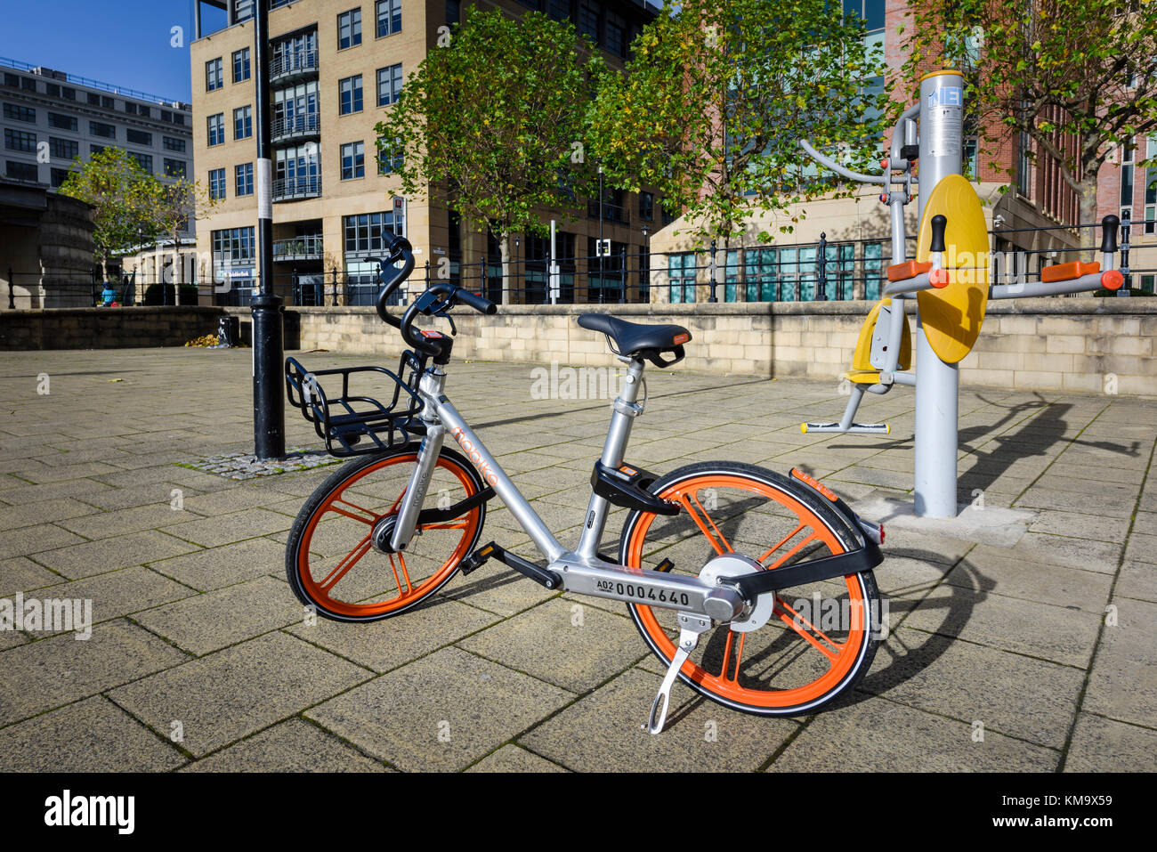Mobike High-tech, lightweight bikes fitted with GPS trackers available for hire via mobile phone app in Newcastle upon Tyne Stock Photo