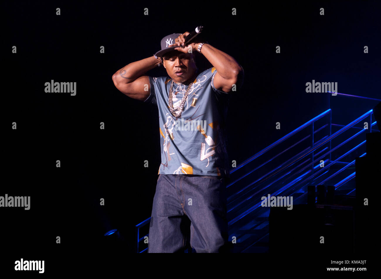 Ll cool j rap hi-res stock photography and images - Page 3 - Alamy