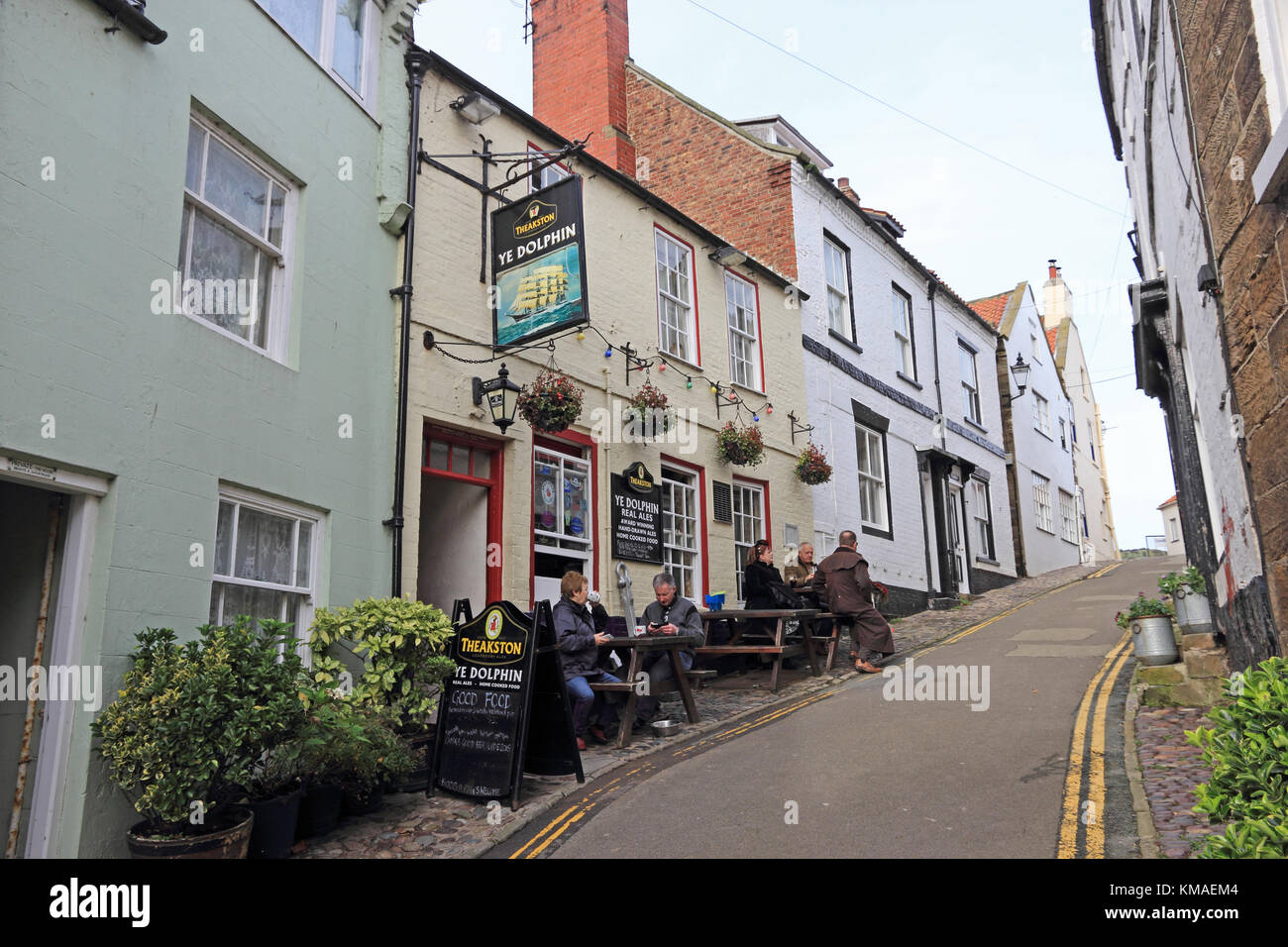 Ye Dolphin public house, Robin Hood's Bay, Whitby Stock Photo Alamy