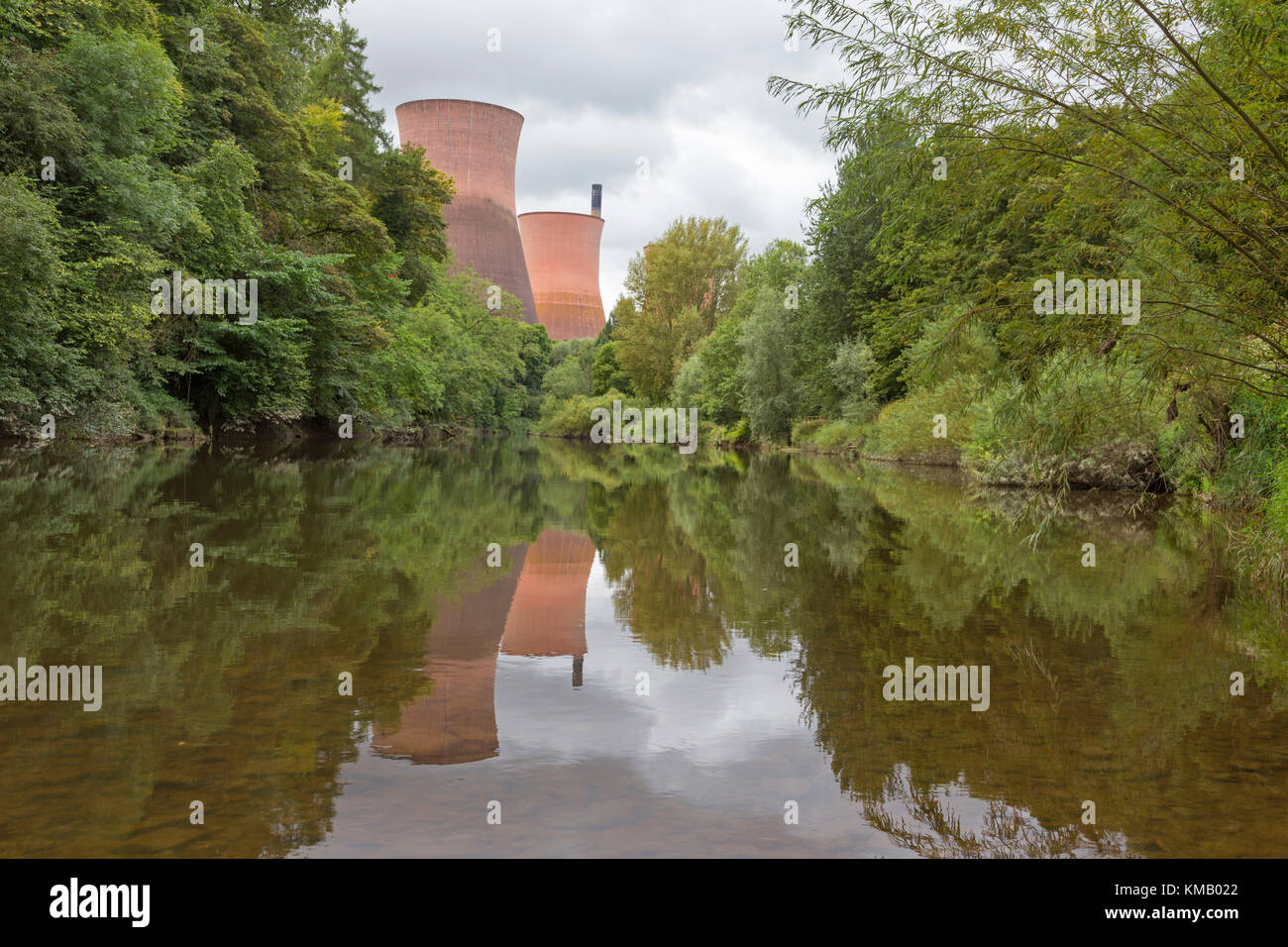 Looking along the River Severn  towards the cooling towers of Ironbridge Power Station, Ironbridge, Shropshire, England, UK Stock Photo