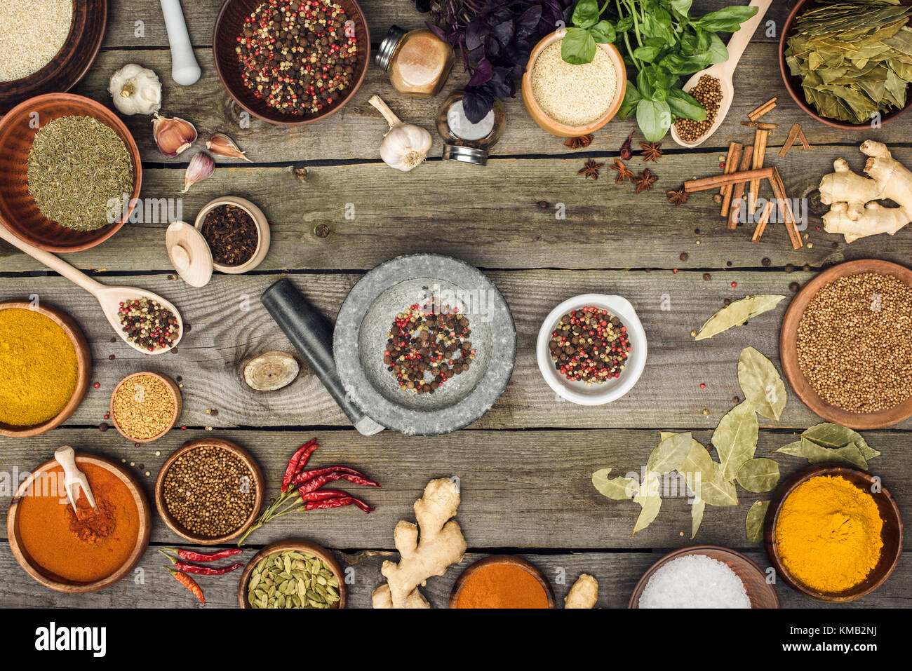 pestle and mortar with pepper Stock Photo Alamy