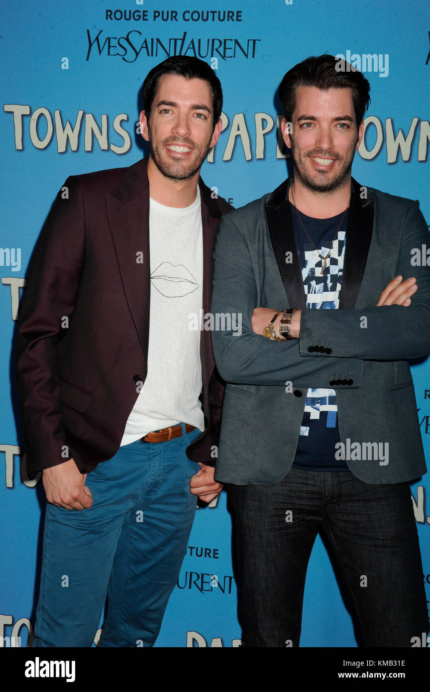 NEW YORK, NY - JULY 21: Jonathan Scott, Drew Scott attends the 'Paper