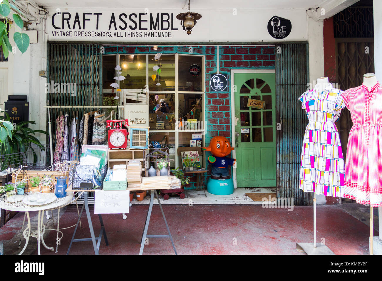 Craft handmade shop, Haji Lane, Singapore Stock Photo 167449395 Alamy