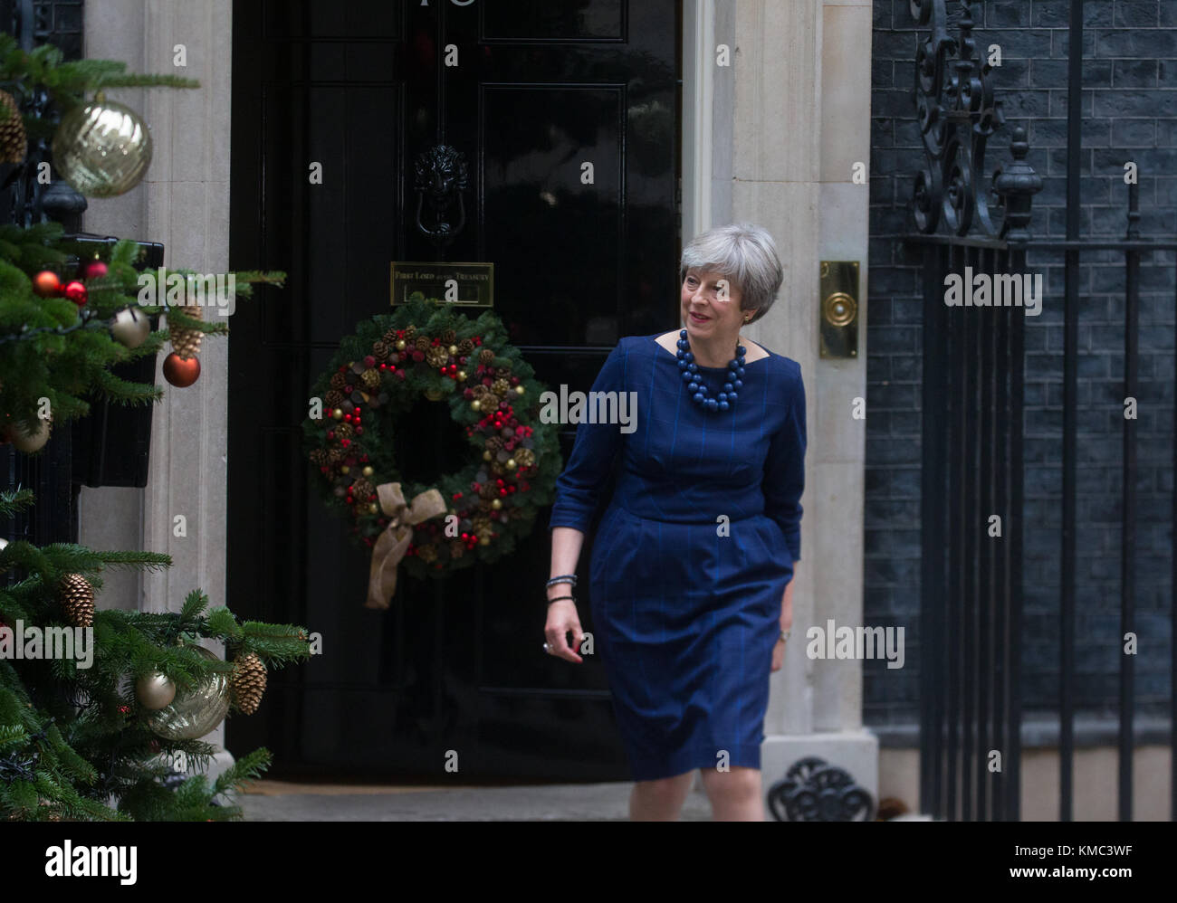 British Prime Minister, Theresa May, leaves 10 Downing Street to meet Mariano Rajoy, Prime Minister of Spain for talks at 10 Downing Street Stock Photo