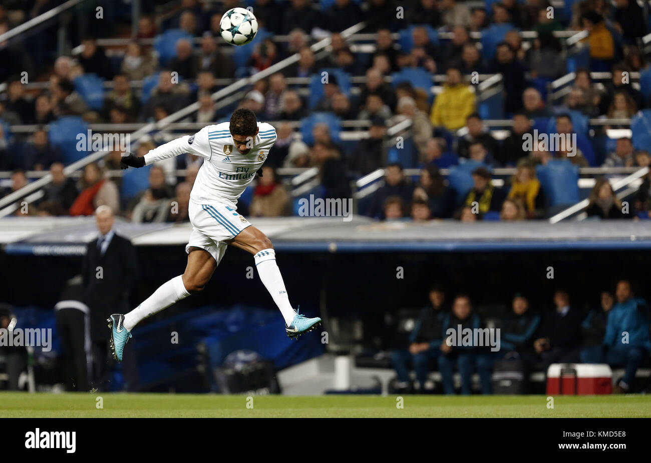 Madrid, Spain. 6th Dec, 2017. Varane of Real Madrid before he was injured during the UEFA Champions League group H match between Real Madrid and Borussia Dortmund at Santiago Bernabéu. Credit: Manu reino/SOPA/ZUMA Wire/Alamy Live News Stock Photo