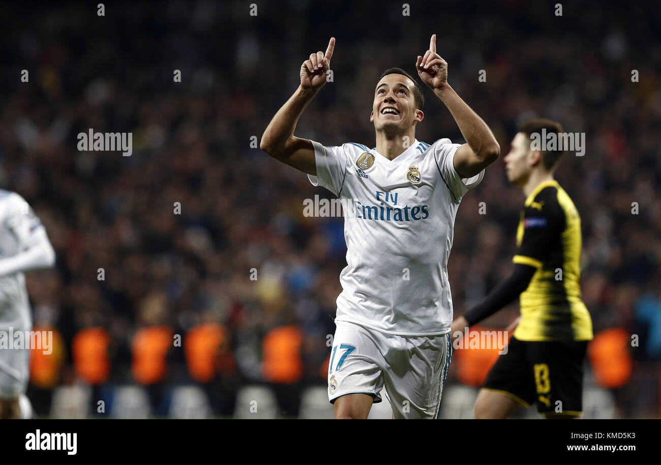 Madrid, Spain. 6th Dec, 2017. Lucas Vazquez of Real Madrid celebrates after scoring a goal to make it 3-2 during the UEFA Champions League group H match between Real Madrid and Borussia Dortmund at Santiago Bernabéu. Credit: Manu reino/SOPA/ZUMA Wire/Alamy Live News Stock Photo