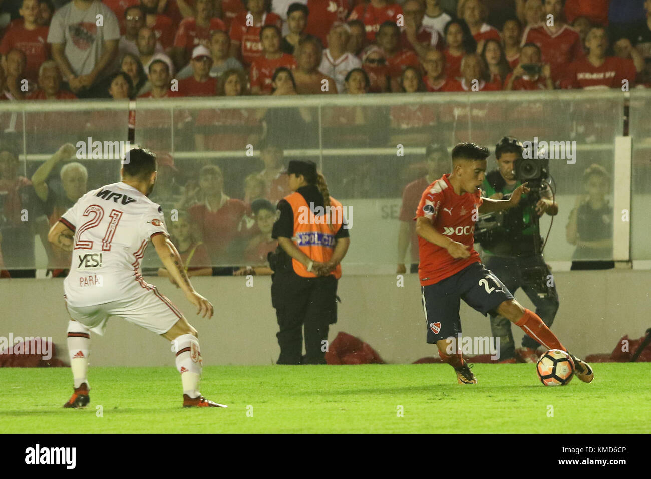 Buenos Aires, Argentina. 6th Dec, 2017. Ezequiel Barco of Independiente (ARG) during the Conmebol South American Cup final match with Flamengo (BRA) this wednesday on Libertadores de América Stadium in Avellaneda, Argentina. Credit: Néstor J. Beremblum/Alamy Live News Stock Photo