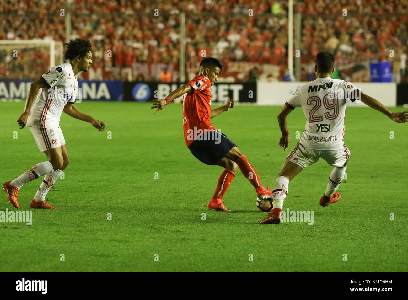 Buenos Aires, Argentina. 6th Dec, 2017. Maximiliano Meza of Independiente (ARG) during the Conmebol South American Cup final match with Flamengo (BRA) this wednesday on Libertadores de América Stadium in Avellaneda, Argentina. Credit: Néstor J. Beremblum/Alamy Live News Stock Photo