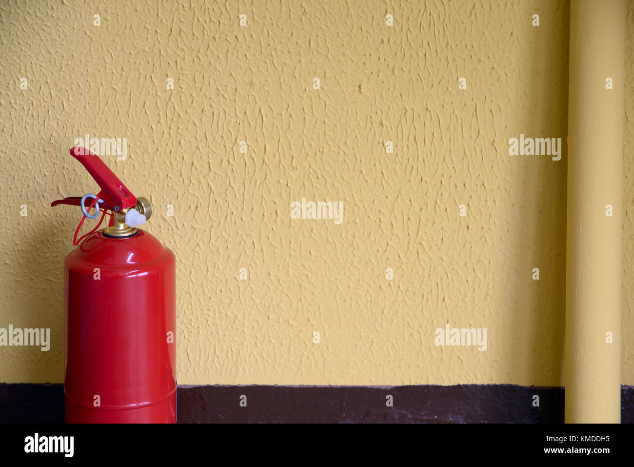 Powder fire extinguisher hires stock photography and images Alamy