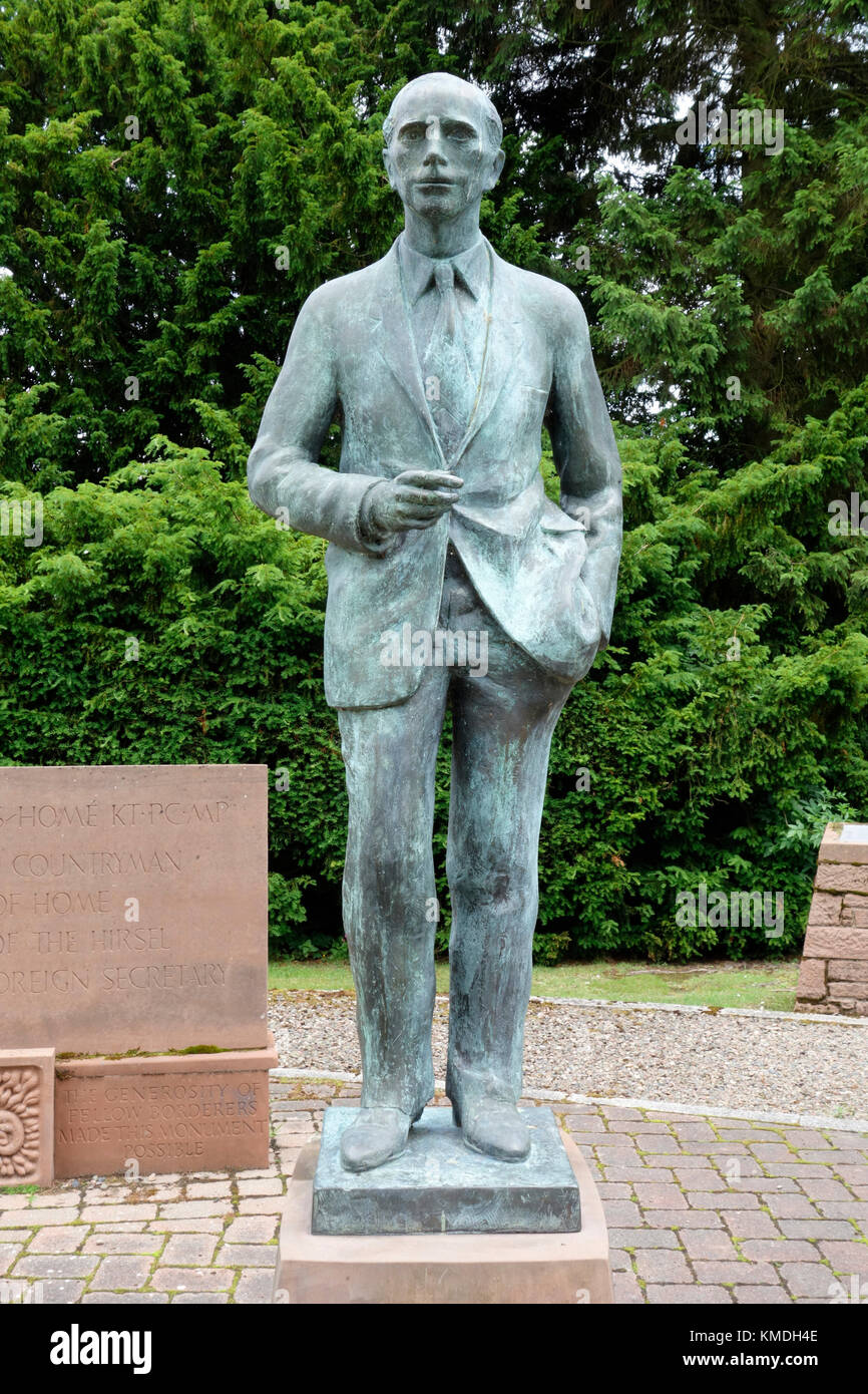 Sculpture of Sir Alec Douglas-Home Stock Photo