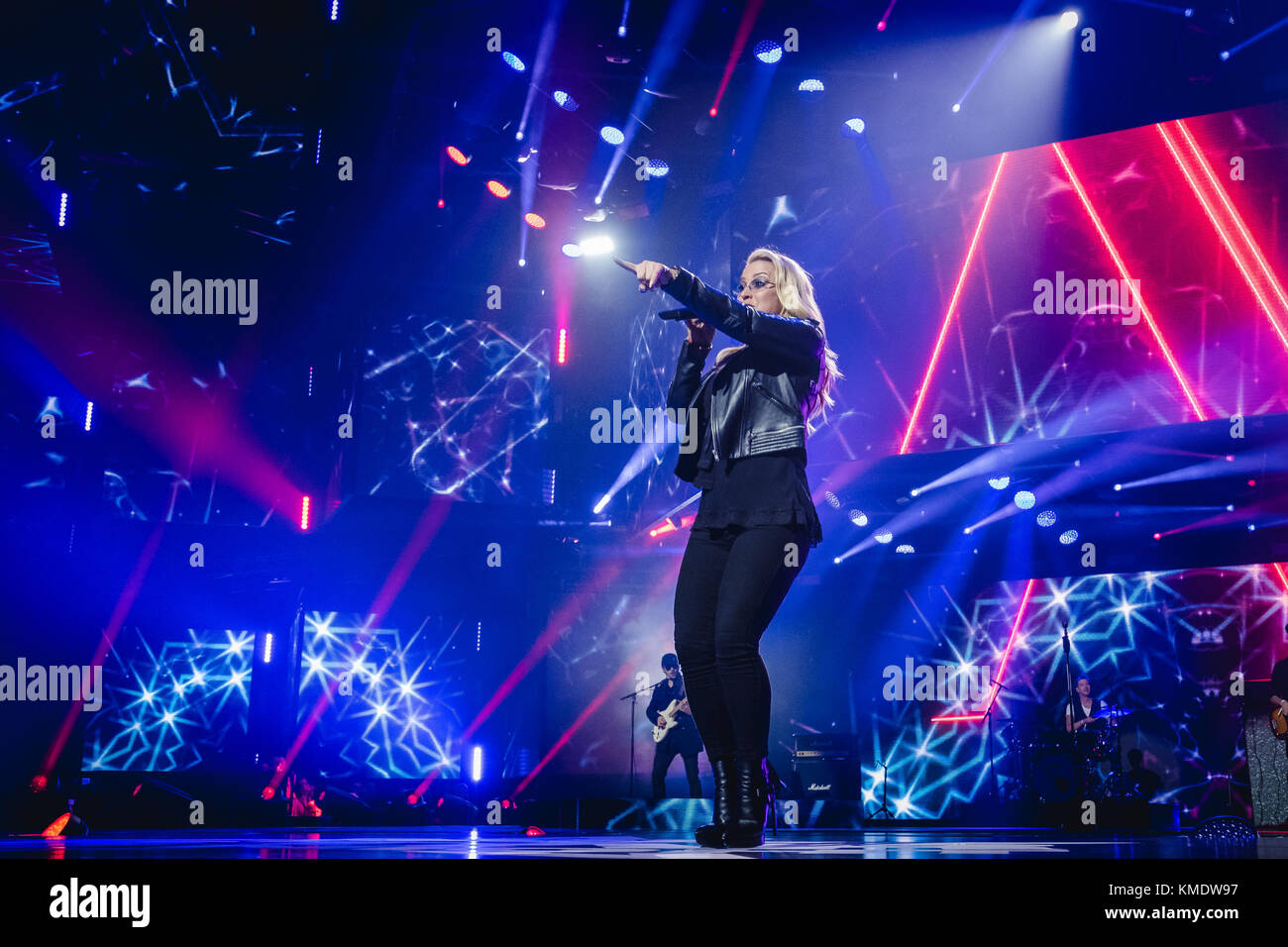 Switzerland, Zürich - November 17, 2017. The American singer and songwriter Anastacia performs a live concert during the Energy Star Night 2017 in Hallenstadion in Zürich. (Photo credit: Gonzales Photo - Tilman Jentzsch). Stock Photo