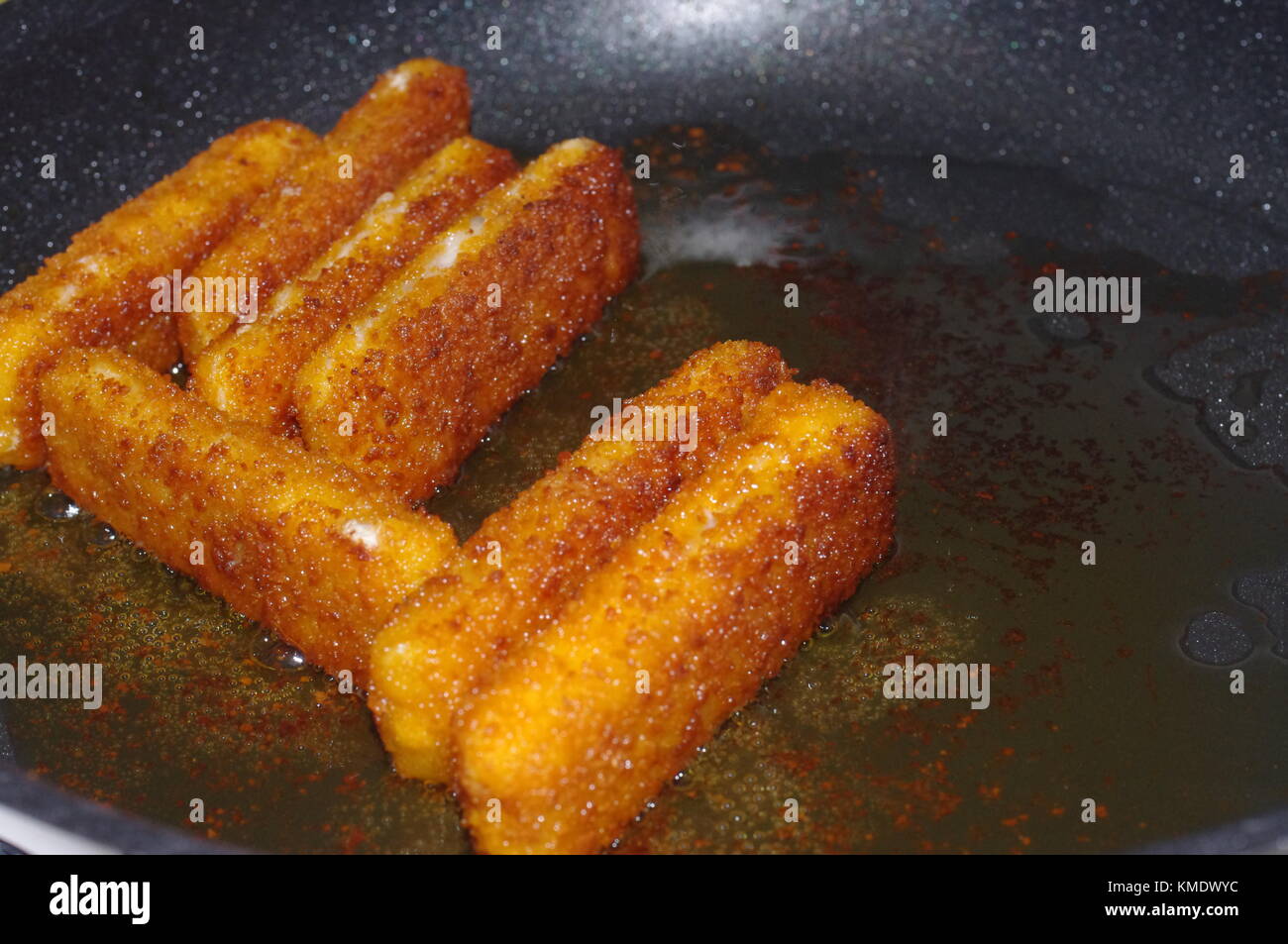fish sticks pan Stock Photo Alamy