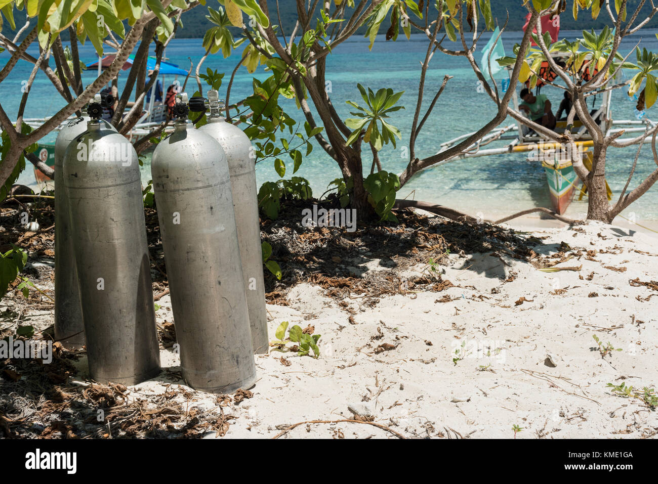 Tanks with compressed air for scuba diving Stock Photo Alamy