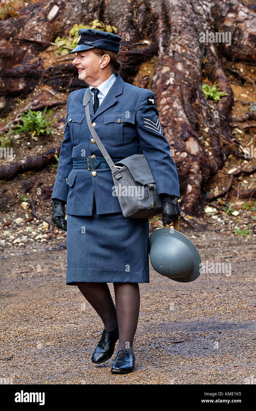 Waaf uniform hi-res stock photography and images - Alamy