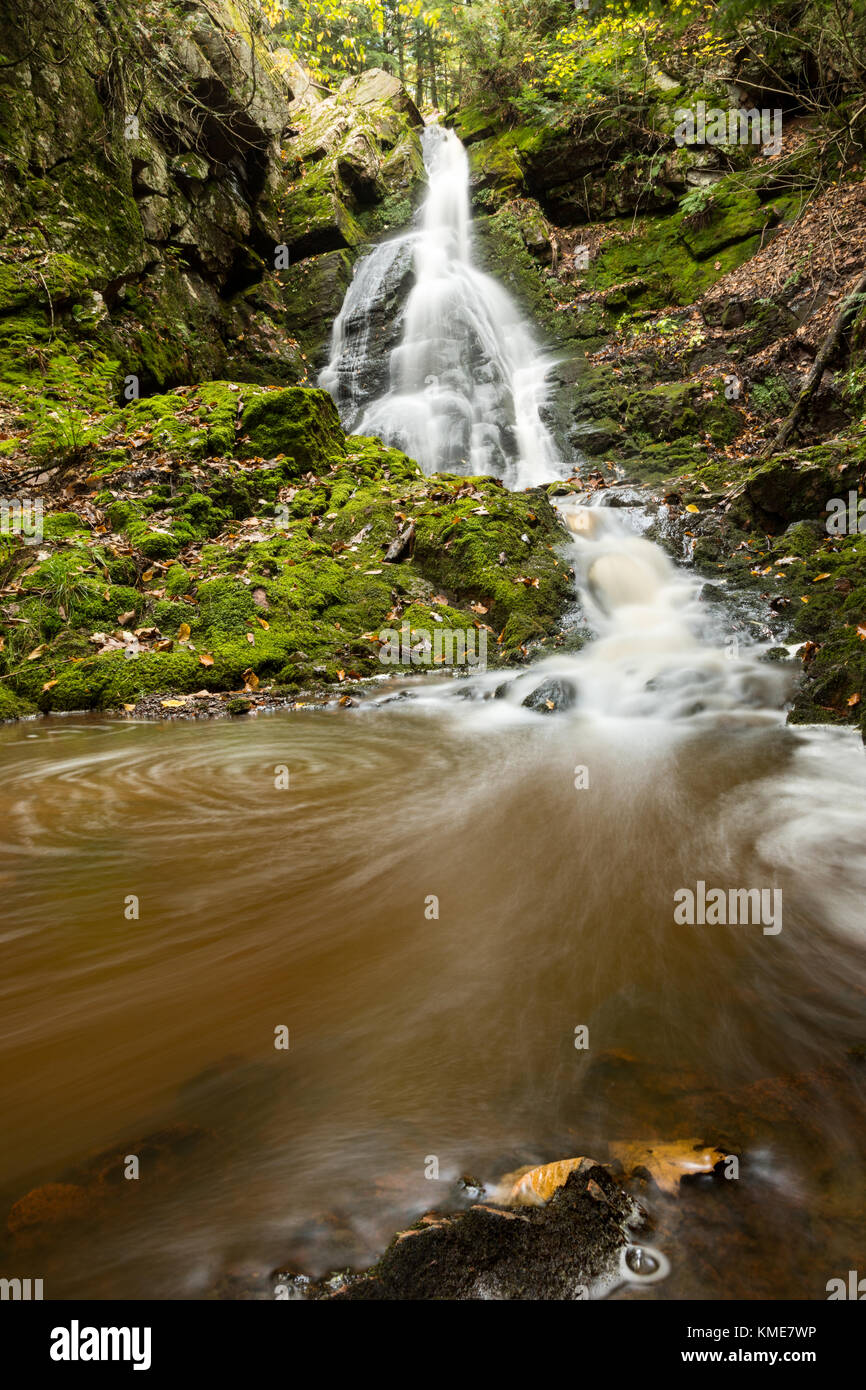 Little Trap Falls in the Upper Peninsula of Michigan, flows swiftly over a rocky gorge, along Anderson Creek, eventually finding its way to Iron River Stock Photo