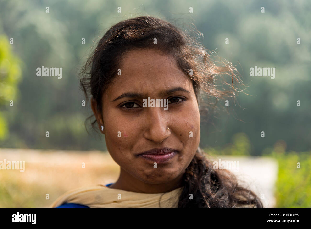 Portrait of young Indian girl smiling Stock Photo - Alamy