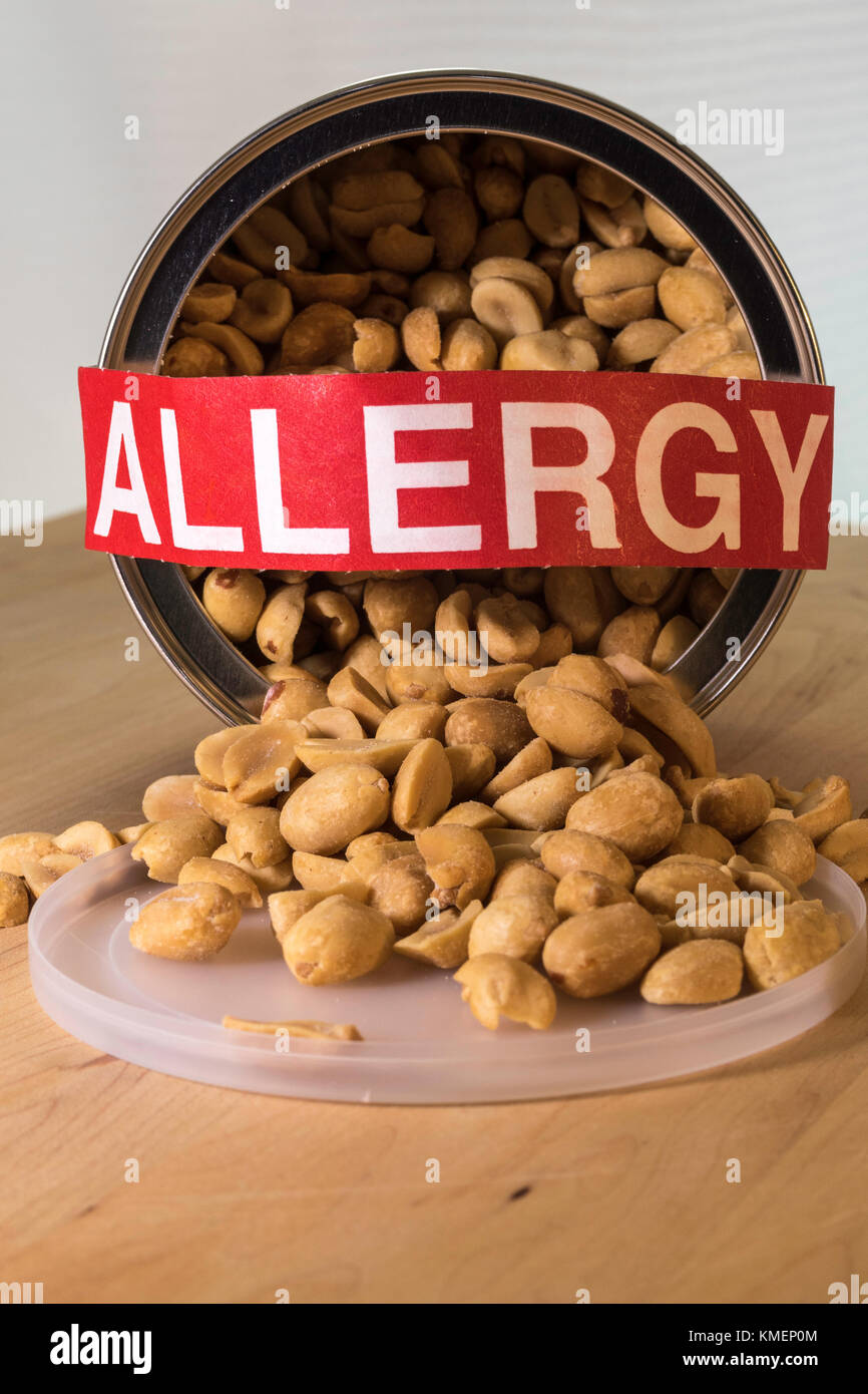 Allergy Warning for Peanuts Stock Photo Alamy