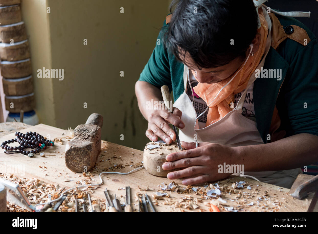 Wood carving india hi-res stock photography and images - Alamy