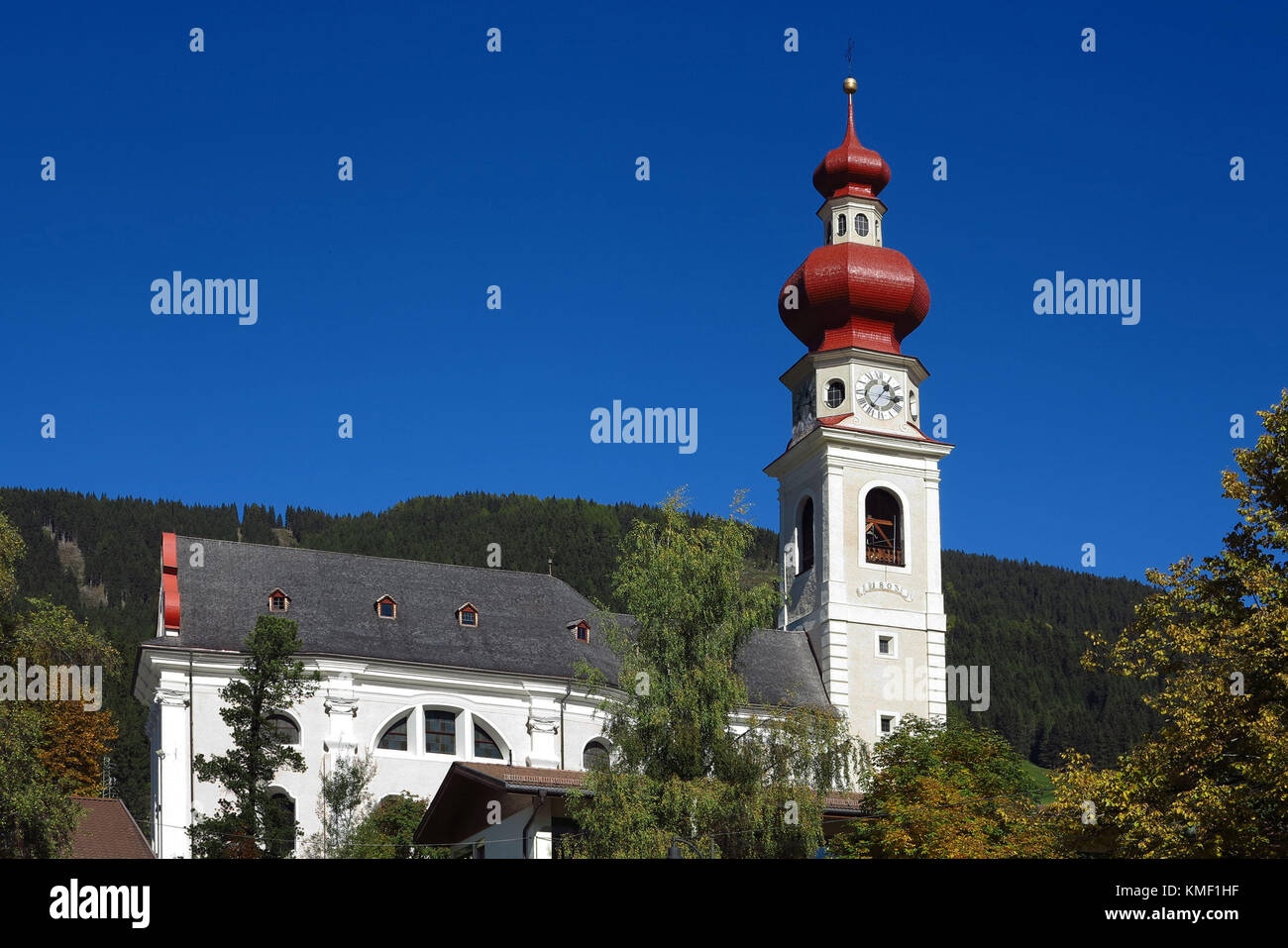 Low village, parish church, South Tirol, Tyrol, Pustertal, Italy, the Alps, to south nightmares, mountains, Hochgebirge, Christianity, like a Christia Stock Photo