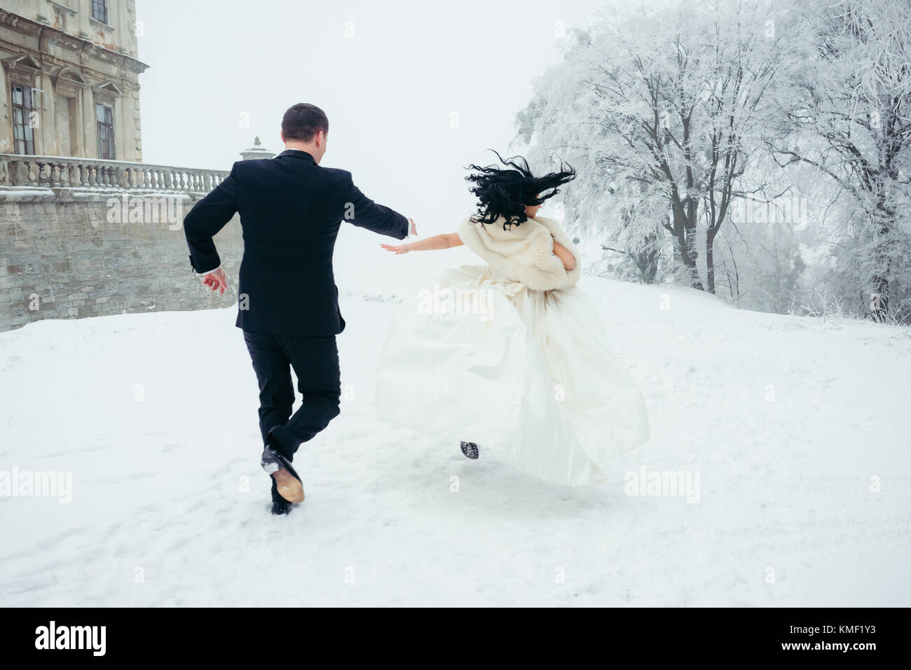 Bride running away hires stock photography and images Alamy