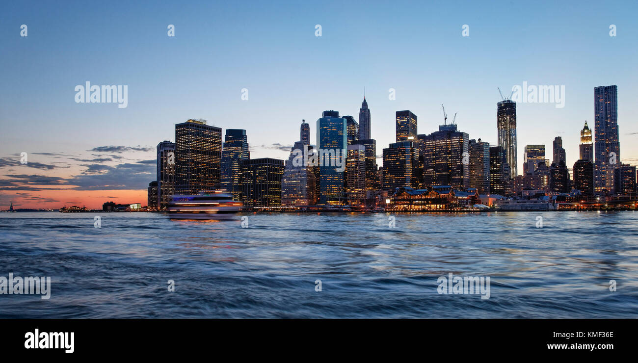 Skyline of New York City, Manhattan, sunset, NYC, Big Apple, USA Stock Photo