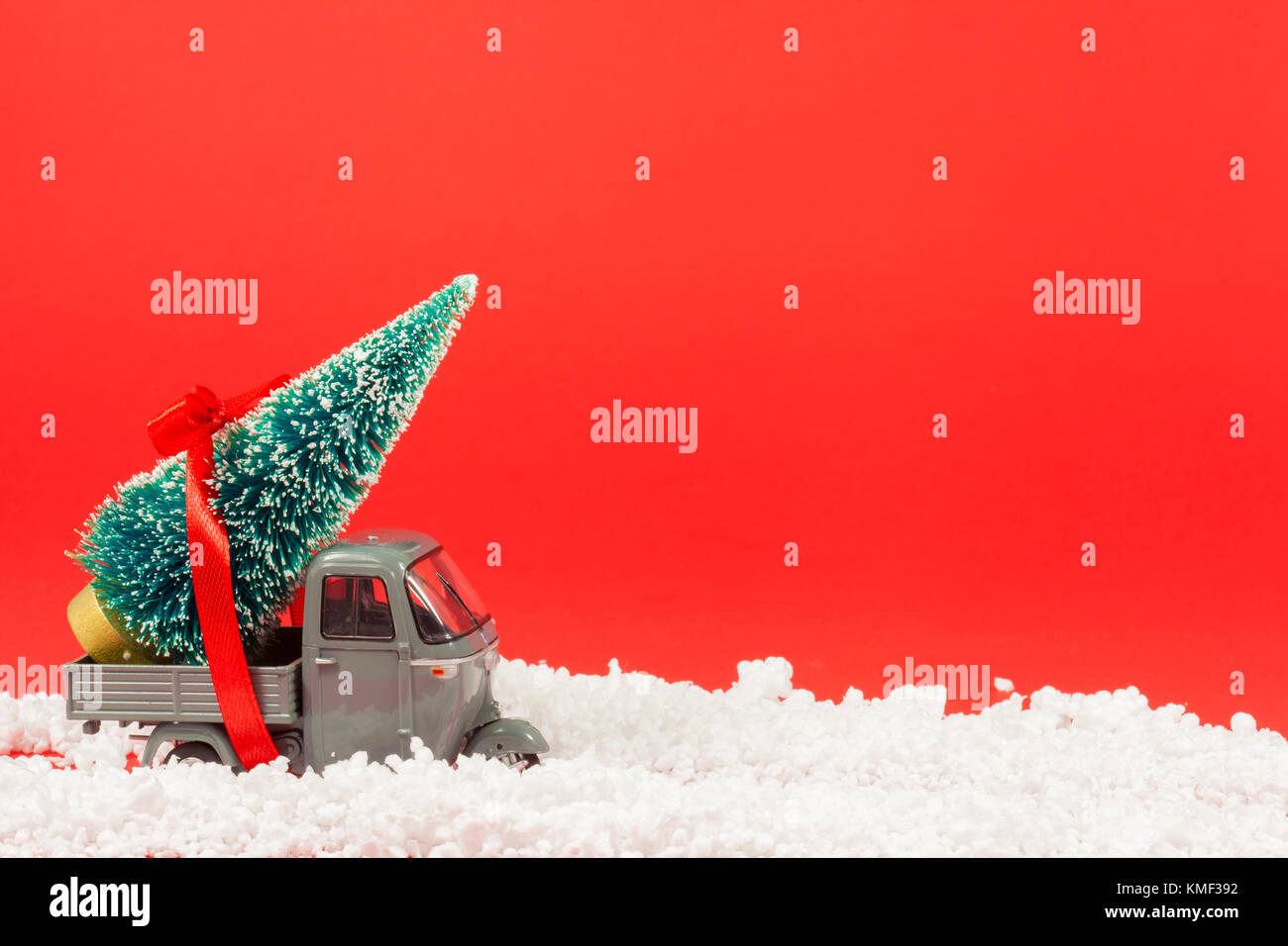 CHRISTMAS TREE DELIVERY SERVICE Stock Photo Alamy
