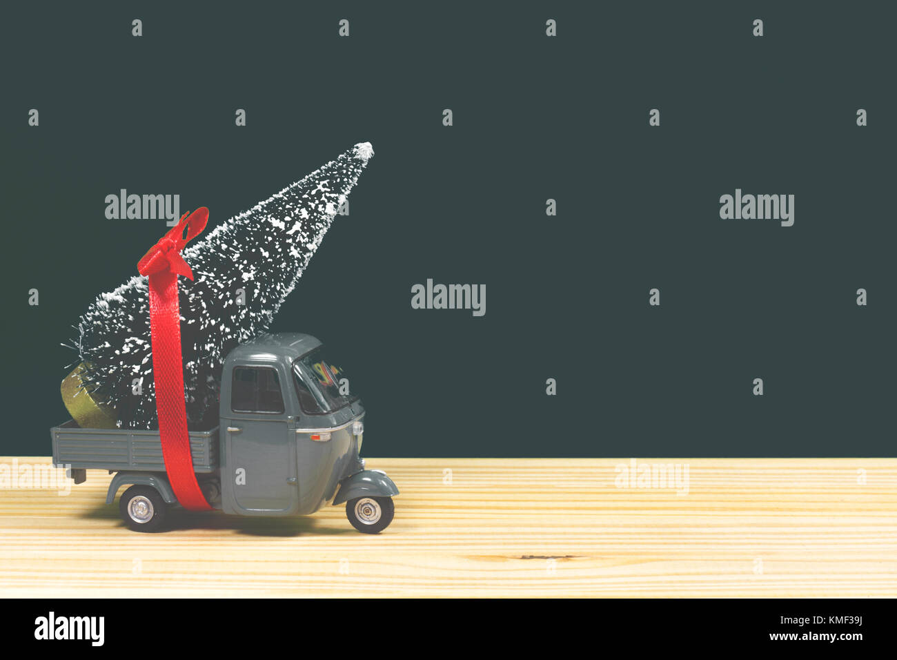 CHRISTMAS TREE DELIVERY SERVICE Stock Photo Alamy