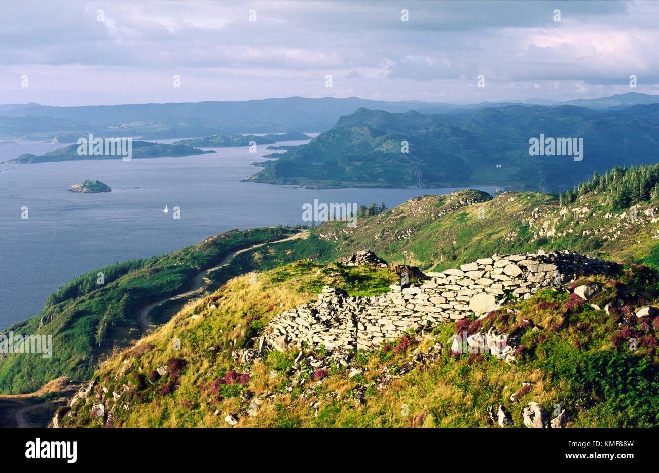 Castle Dounie dun dates from late Iron Age. Strategic fort on Sound of Jura above Crinan and Dunadd, Kilmartin Valley. Argyll, Scotland. Looking N.E. Stock Photo