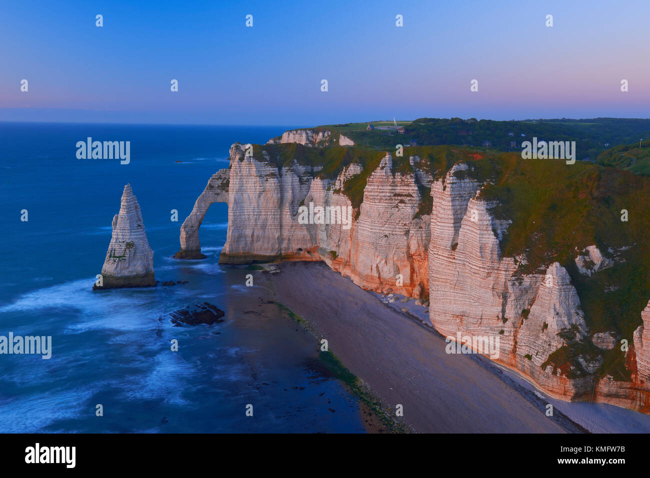 Etretat, Aval cliff , Falaise d´Aval, Natural Arch and Stone Beach ...