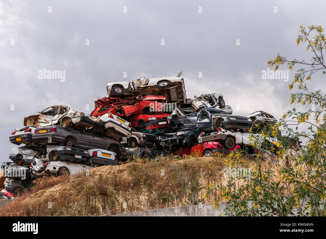 Pile stacked junk cars discarded hi-res stock photography and images ...