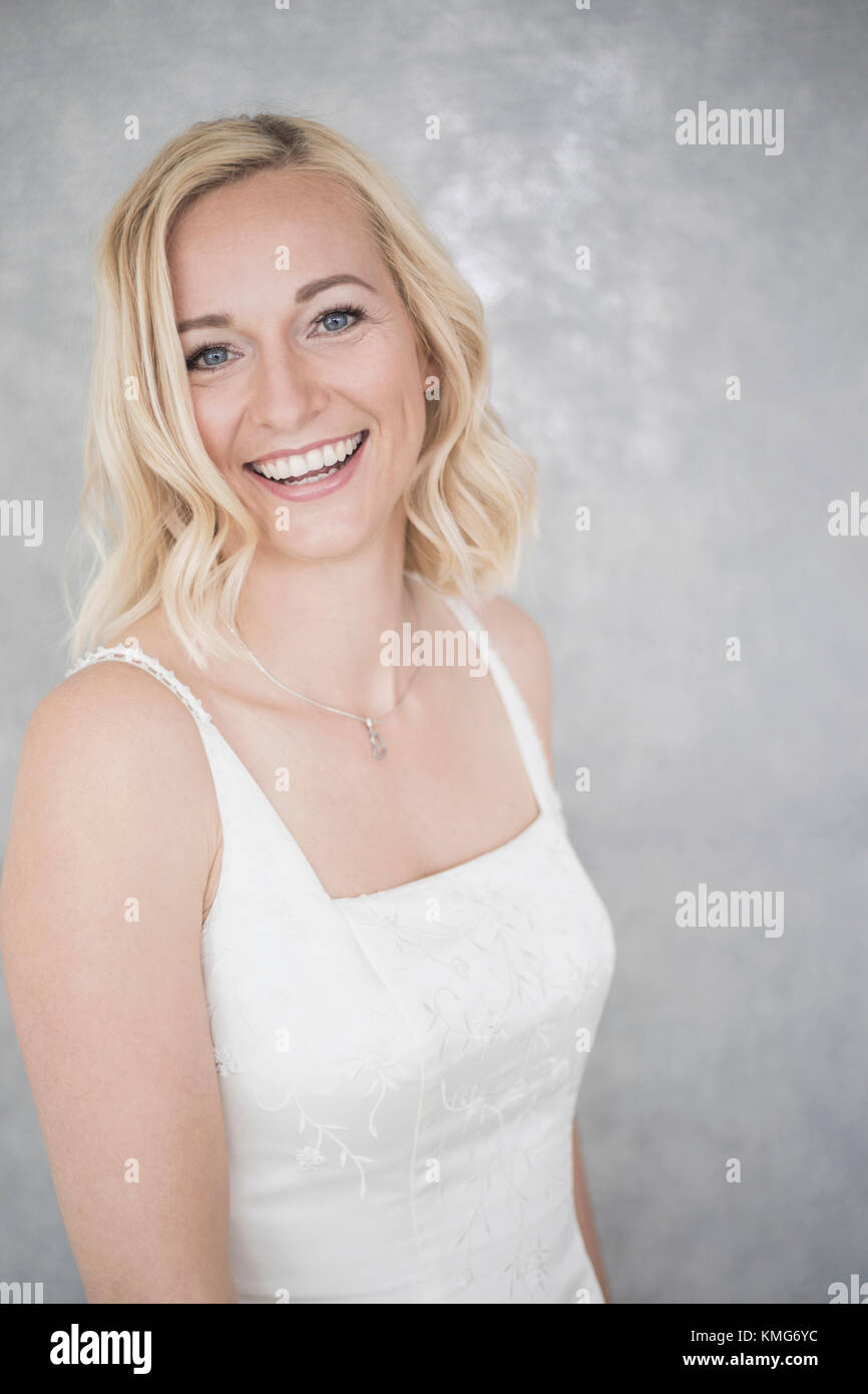 Portrait smiling bride hi-res stock photography and images - Alamy