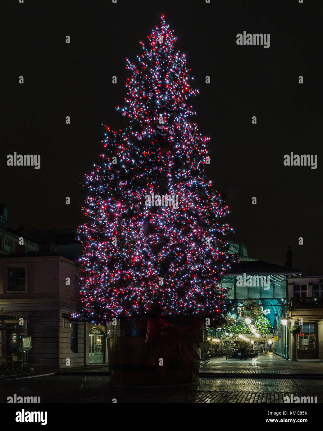 Giant Christmas Tree Stock Photo Alamy