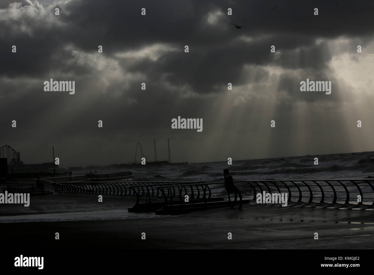 Blackpool, UK. 07th Dec, 2017. Storm clouds in Blackpool, Lancashire,7th December, 2017 (C)Barbara Cook/Alamy Live News Credit: Barbara Cook/Alamy Live News Stock Photo