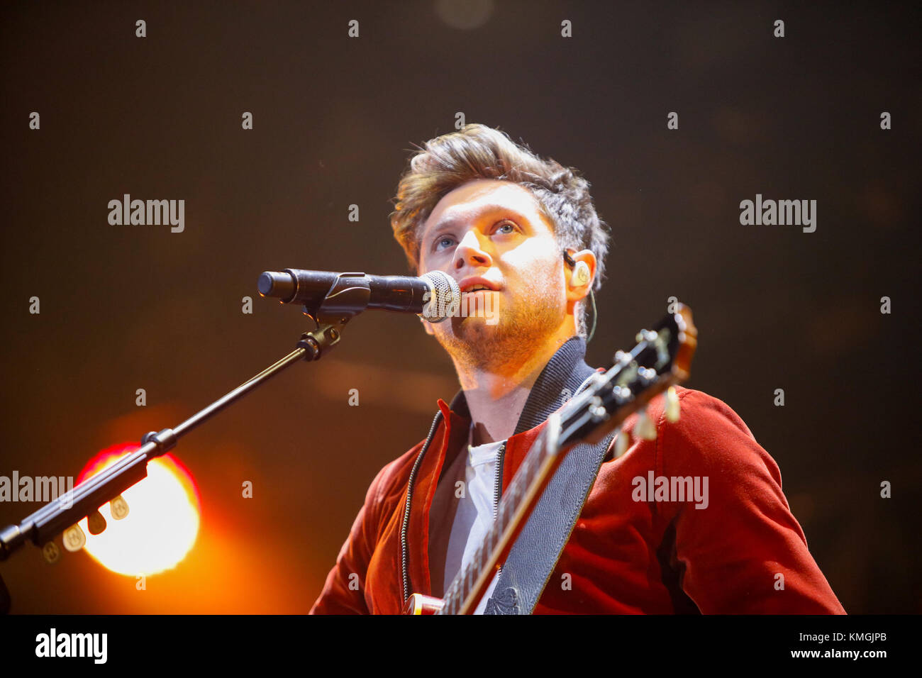 Philadelphia, USA. 06th Dec, 2017. Niall Horan performs at the Q102 Jingle Ball 2017 at the Wells Fargo Center in Philadelphia, PA on December 6th, 2017 Credit: The Photo Access/Alamy Live News Stock Photo