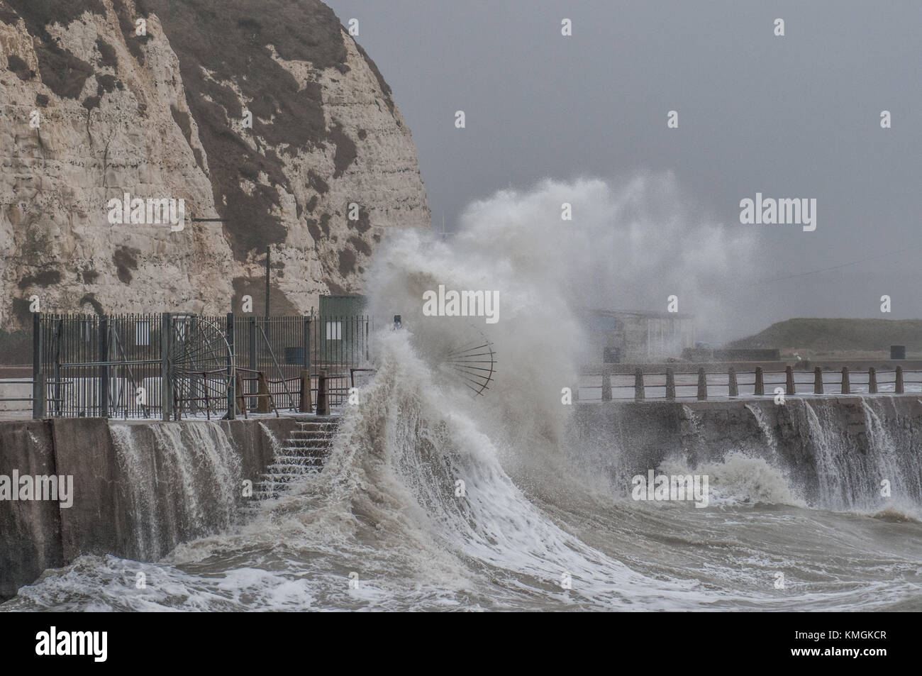 Newhaven, East Sussex, UK..7 December 2017..Southern extremities of Storm Caroline brings strong winds, rain & very choppy sea to the Sussex coast... Stock Photo