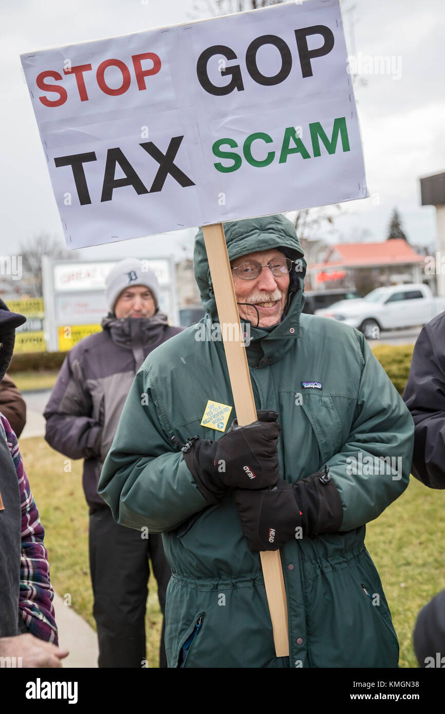 Tax plan hires stock photography and images Alamy